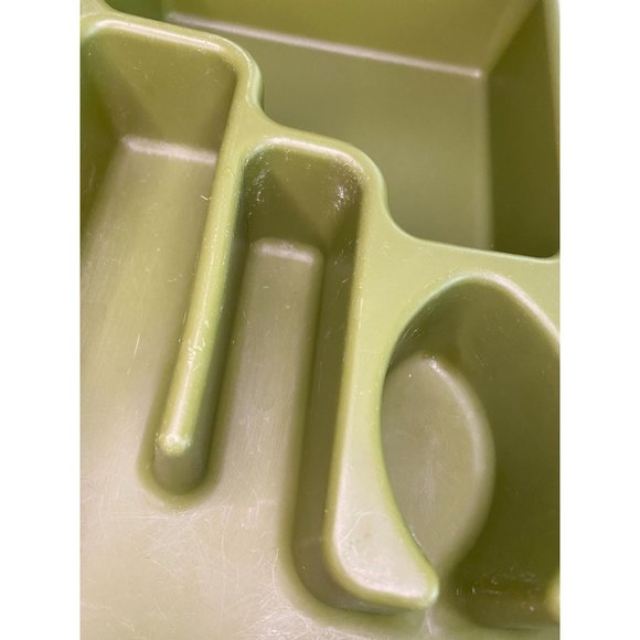 OLIVE GREEN CUTLERY Tray - Rubbermaid Flatware Tray - Vintage 70s - 9" x 12 1/2" - Picture 3 of 8